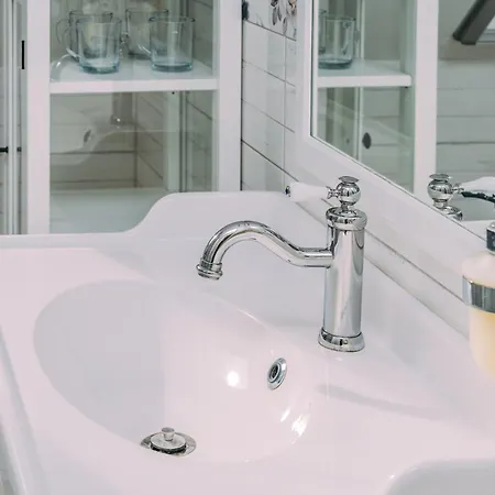 Elias Borbirtok Проживание в семье Бадачоньтомай