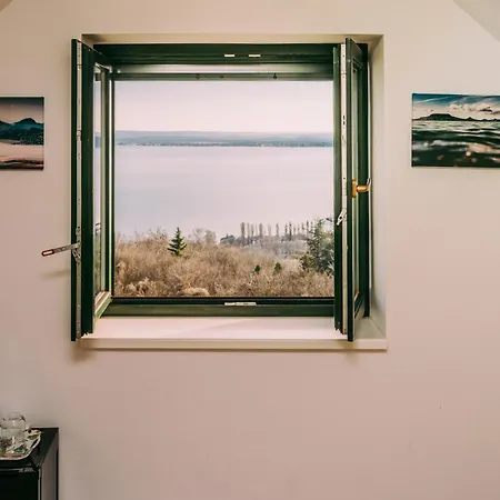 Δωμάτια σε οικογενειακή κατοικία Elias Borbirtok *