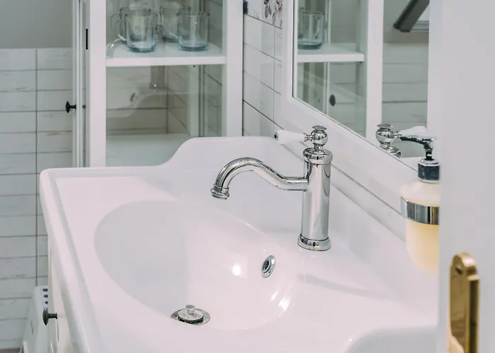 Elias Borbirtok Проживание в семье Бадачоньтомай